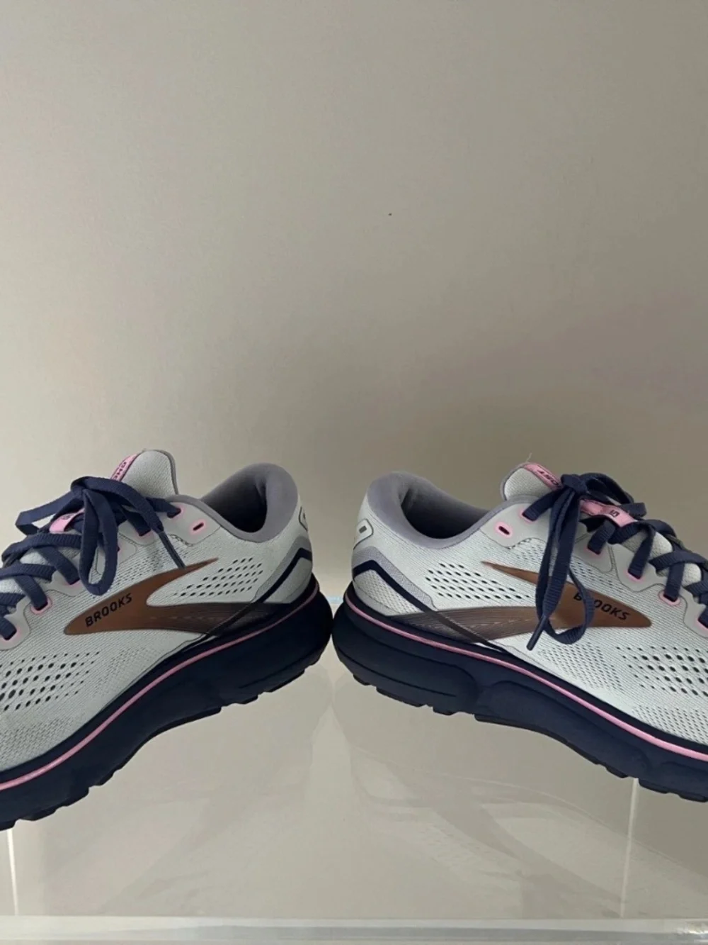 Brooks Ghost Womens US Size 10 Gray mesh Athletic Running Shoes